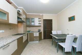 Апартаменты Позняки.Олени Пчилки люкс 3 ка возле Ашана. Киев Апартаменты с 3 спальнями-50