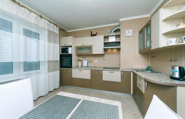 Апартаменты Позняки.Олени Пчилки люкс 3 ка возле Ашана. Киев-14